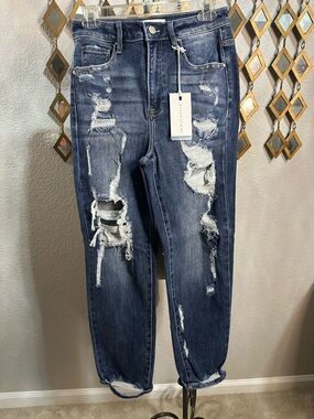 NWT Risen Distressed Blue Women’s Jeans